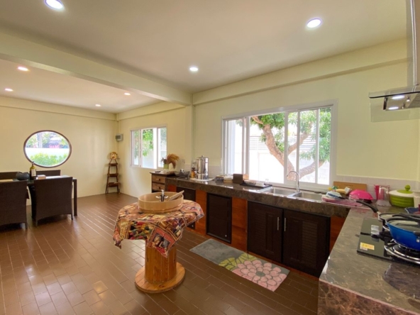 A family home for rent or sale in Muang Chiang Mai-P-PHS795