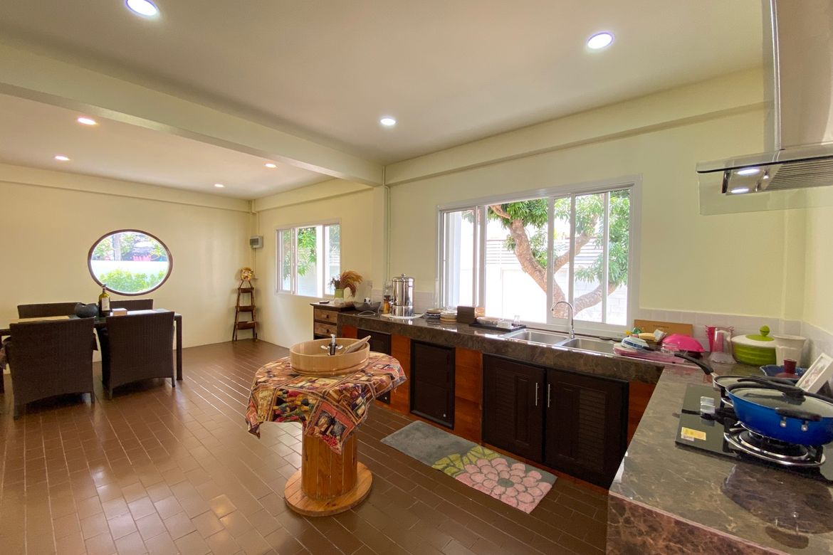 A family home for rent or sale in Muang Chiang Mai-P-PHS795