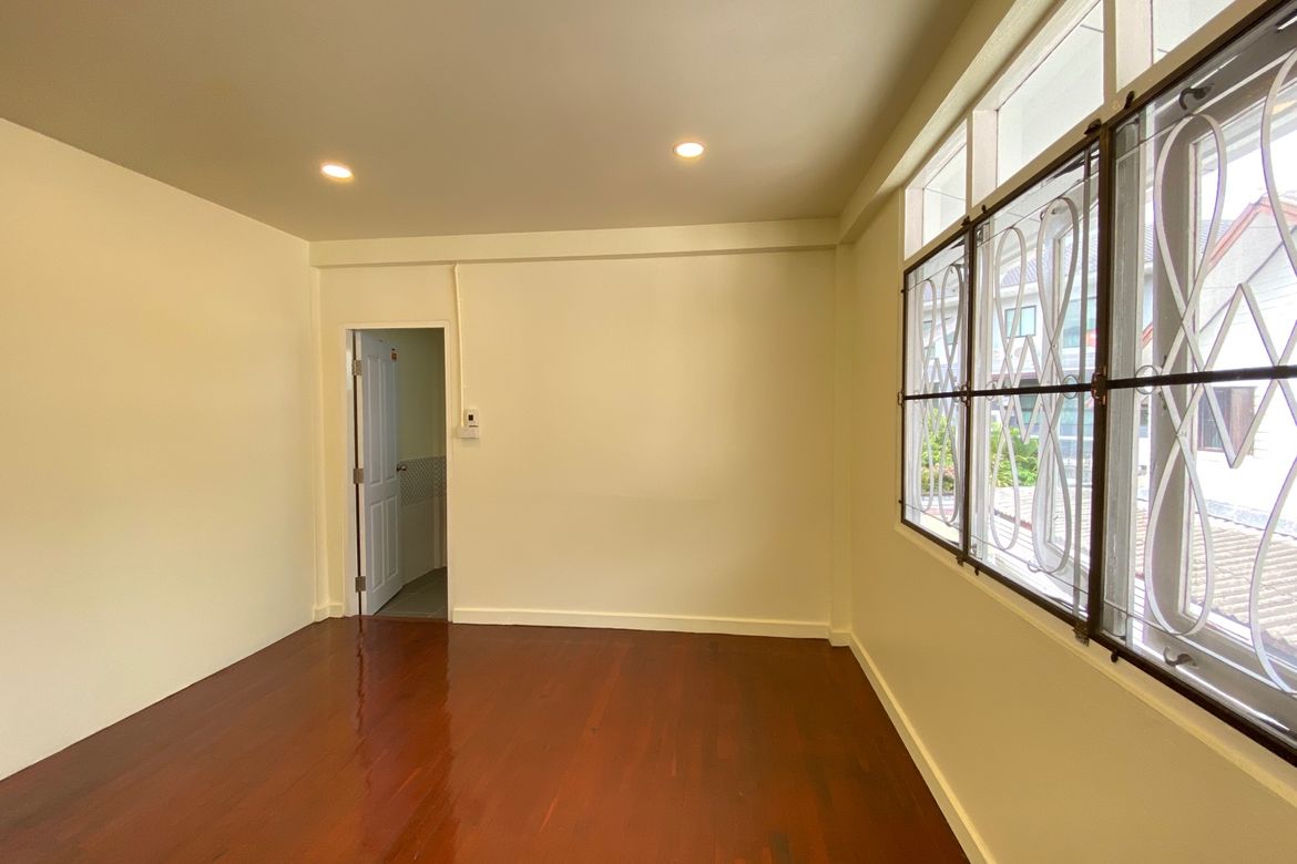 A family home for rent or sale in Muang Chiang Mai-P-PHS795