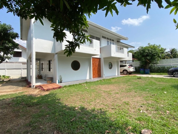 A family home for rent or sale in Muang Chiang Mai-P-PHS795