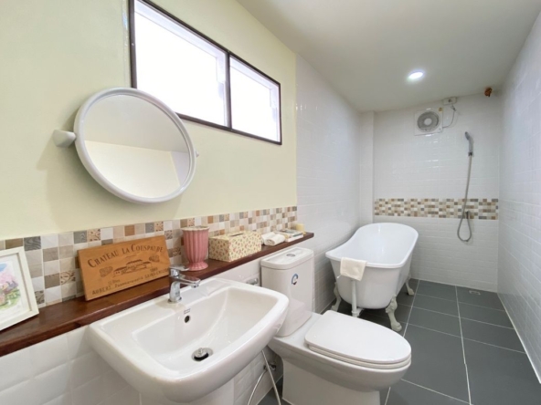 A family home for rent or sale in Muang Chiang Mai-P-PHS795