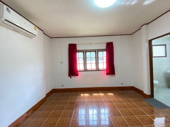 4 bed house for rent or sale in San Sai