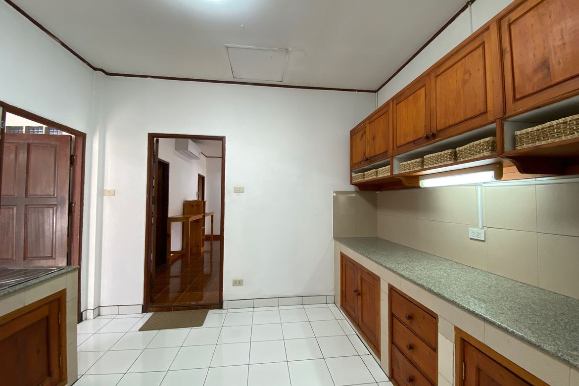 4 bed house for rent or sale in San Sai