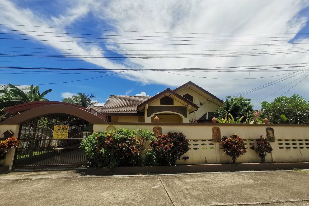 4 bed house for rent or sale in San Sai