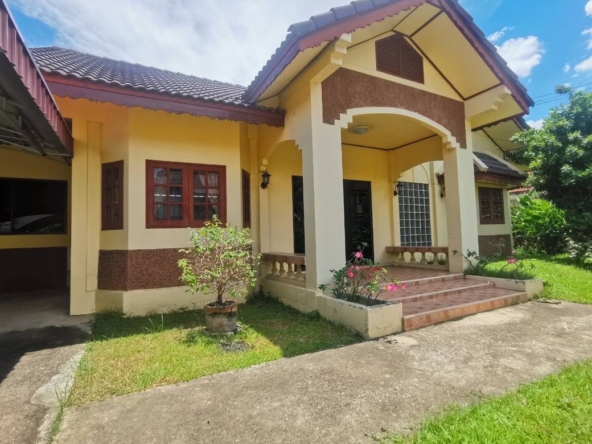 4 bed house for rent or sale in San Sai