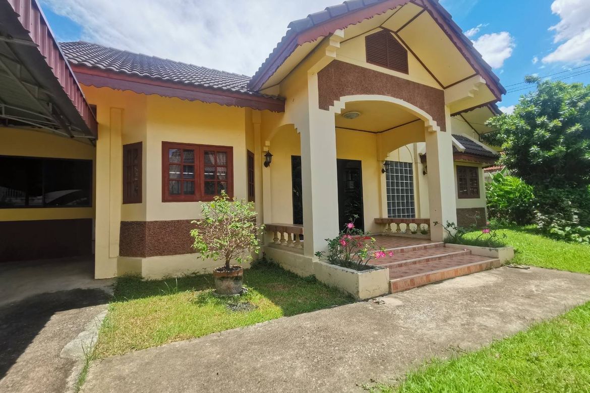 4 bed house for rent or sale in San Sai