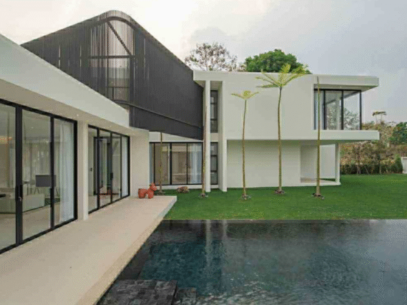 5 Bathrooms