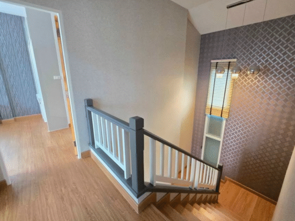 5 Bathrooms