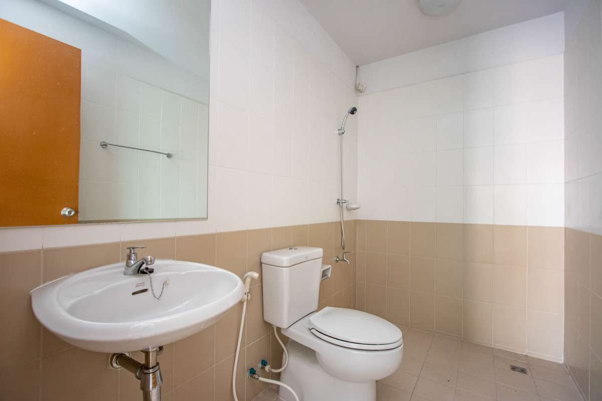 Versatile Three-Storey Townhouse/Home Business Unit in Santhitam-PH-CITY752