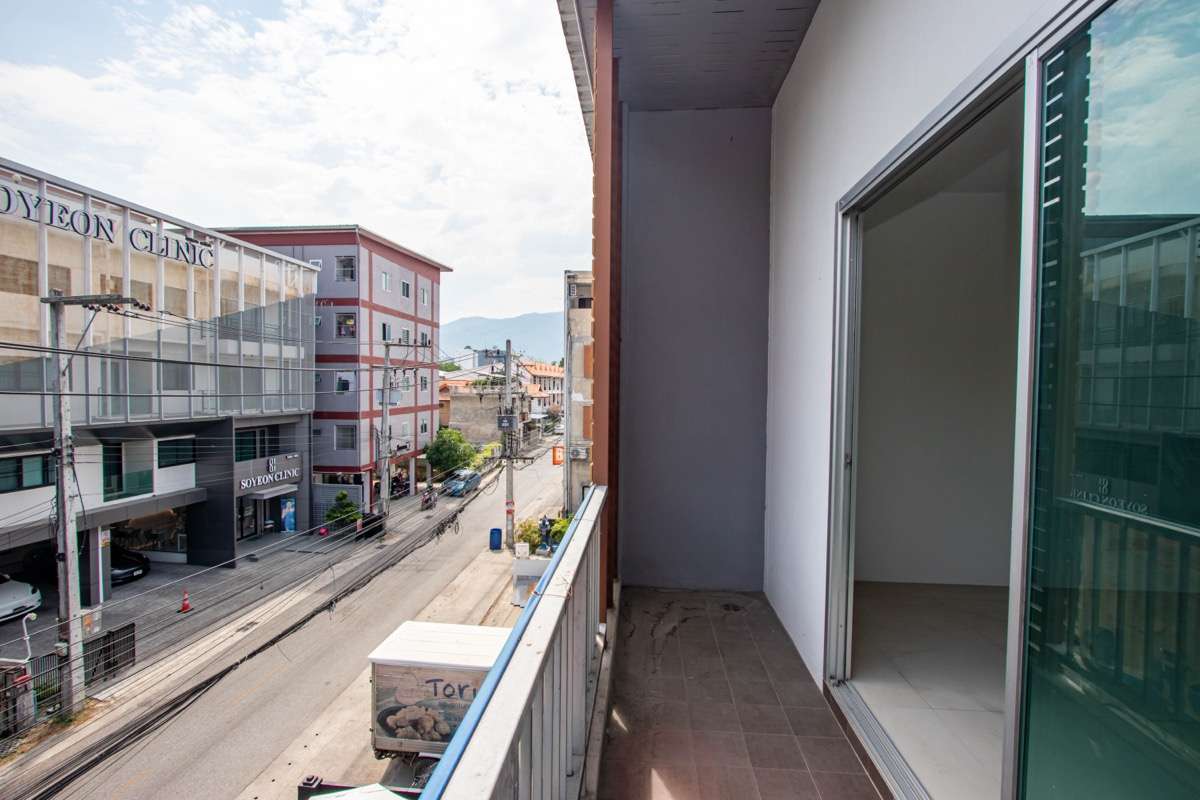 Versatile Three-Storey Townhouse/Home Business Unit in Santhitam-PH-CITY752