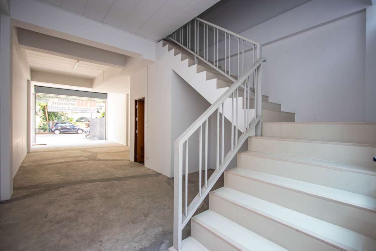 Versatile Three-Storey Townhouse/Home Business Unit in Santhitam-PH-CITY752