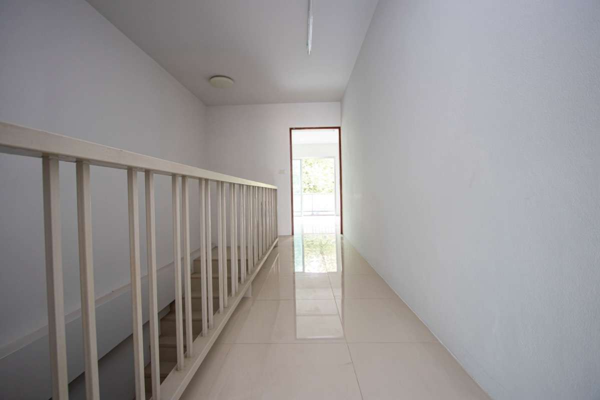 Versatile Three-Storey Townhouse/Home Business Unit in Santhitam-PH-CITY752