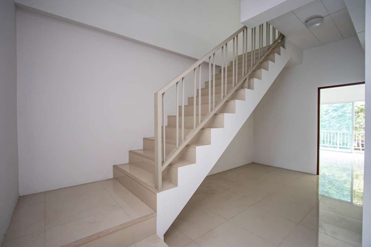 Versatile Three-Storey Townhouse/Home Business Unit in Santhitam-PH-CITY752