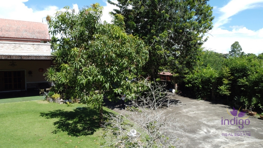 Large property for sale in Nong Han