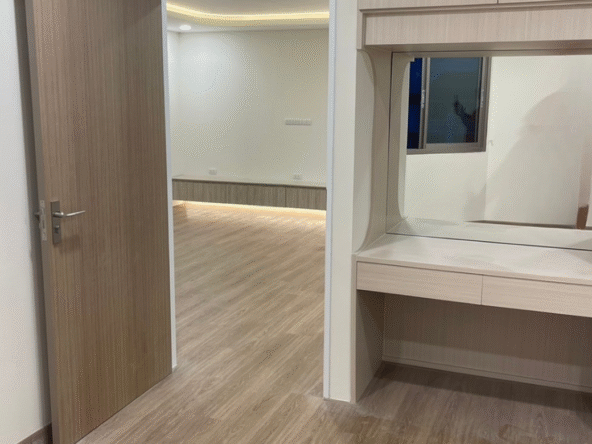 2 Bathrooms