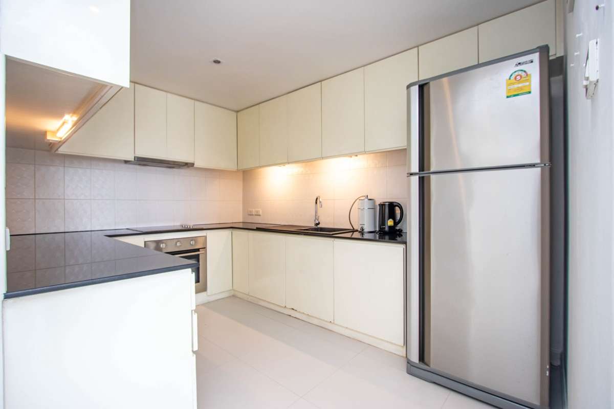 Spacious 1 Bedroom Condo for Sale : Nakornping Condominium-PH-NKP070