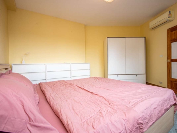 Chiang Mai Riverside Condominium — Spacious 9th Floor Unit for Sale-PH-RS184