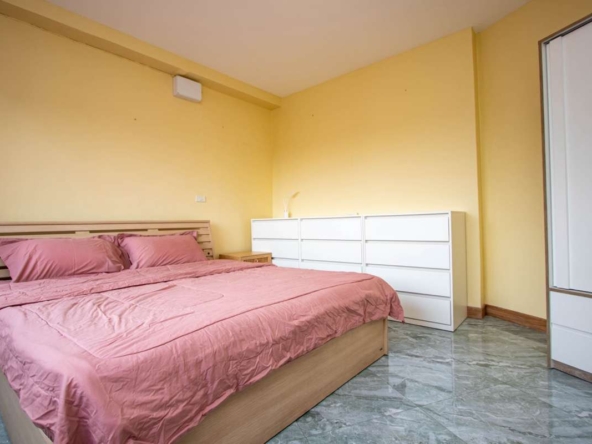 Chiang Mai Riverside Condominium — Spacious 9th Floor Unit for Sale-PH-RS184