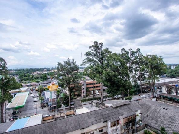 Chiang Mai Riverside Condominium — Spacious 9th Floor Unit for Sale-PH-RS184