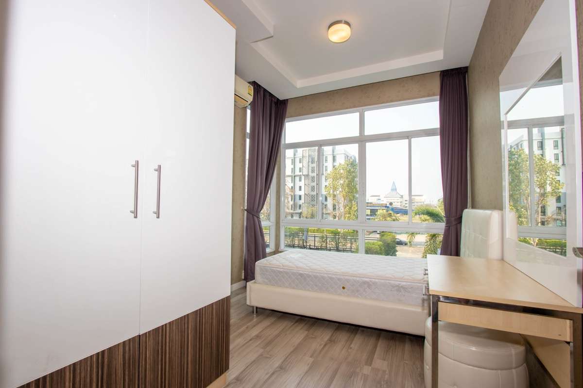 Spacious 2 Bed Condo at My Hip Condo 2-PH-HIP2038
