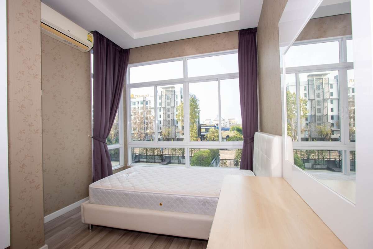 Spacious 2 Bed Condo at My Hip Condo 2-PH-HIP2038