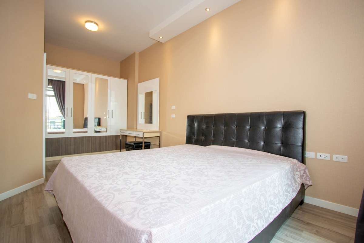 Spacious 2 Bed Condo at My Hip Condo 2-PH-HIP2038