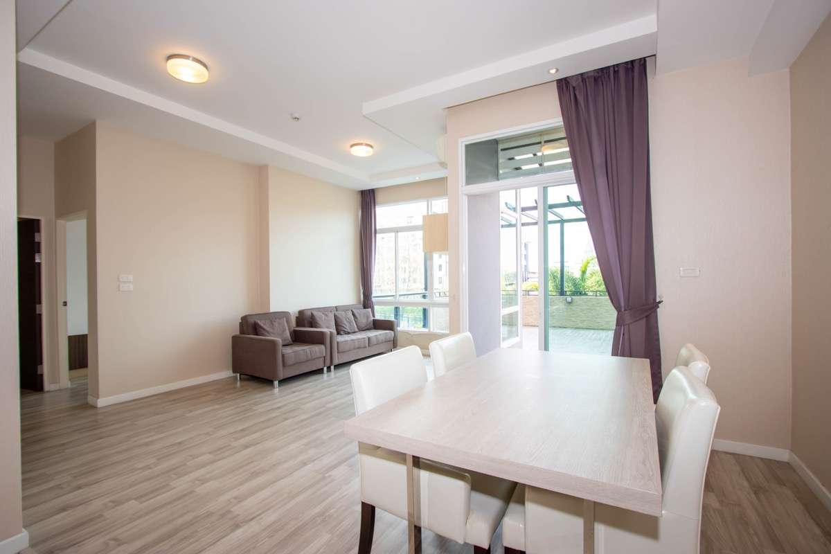 Spacious 2 Bed Condo at My Hip Condo 2-PH-HIP2038