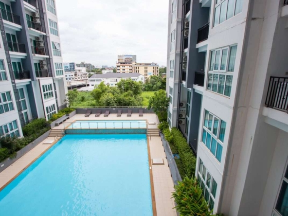 Contemporary One-Bedroom Apartment with Pool View and Prime Location for Sale-PH-PRIO018