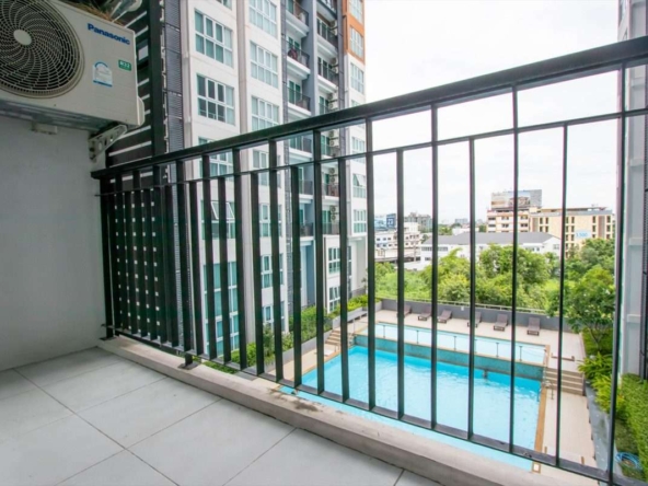 Contemporary One-Bedroom Apartment with Pool View and Prime Location for Sale-PH-PRIO018