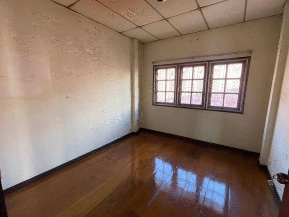 For Sale: Detached House – Santitham