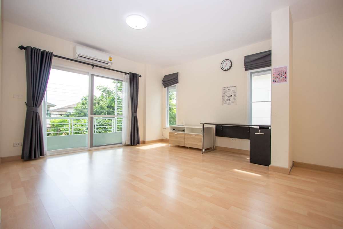 The Masterpiece Scenery Hill : 3 Bedroom House for Sale-PH-NP067