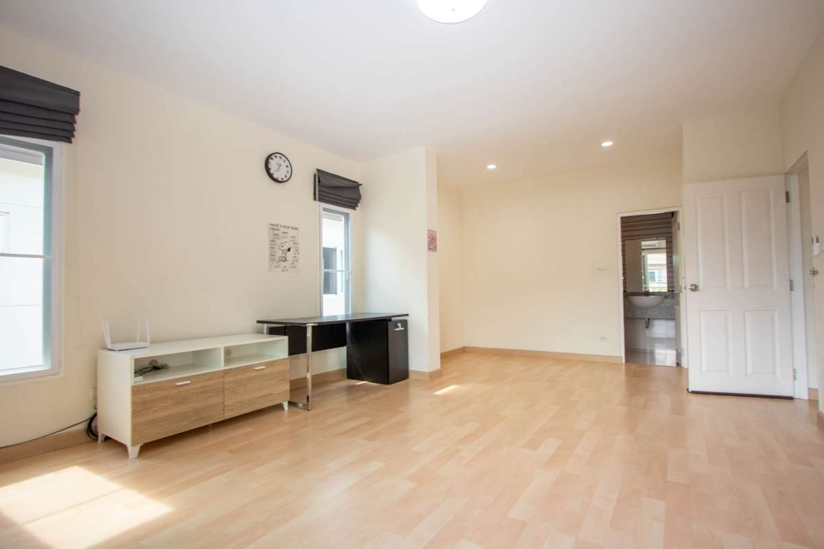 The Masterpiece Scenery Hill : 3 Bedroom House for Sale-PH-NP067