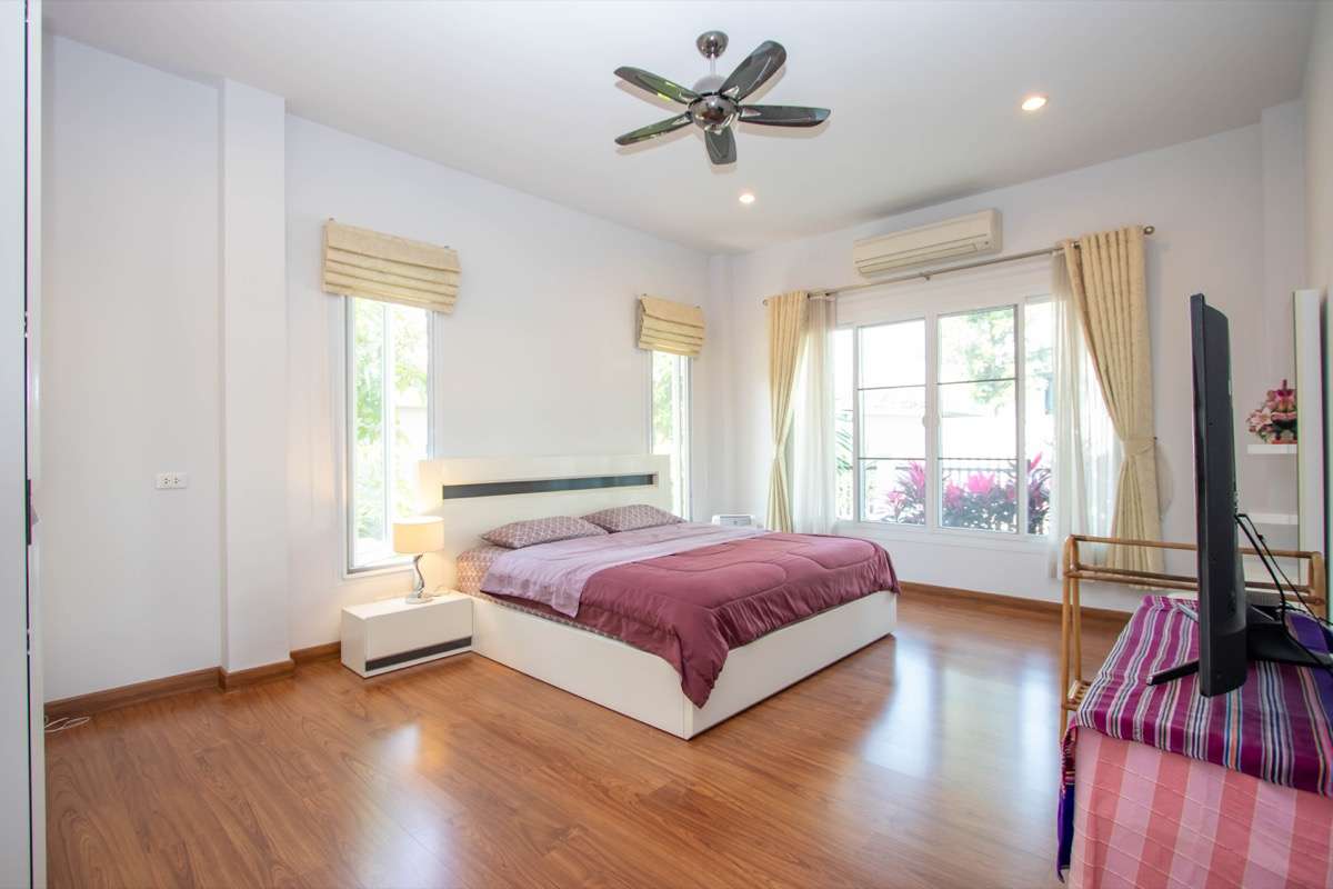 Delightful Three-Bedroom House for Sale in Sansaran La Bella-PH-SSR044