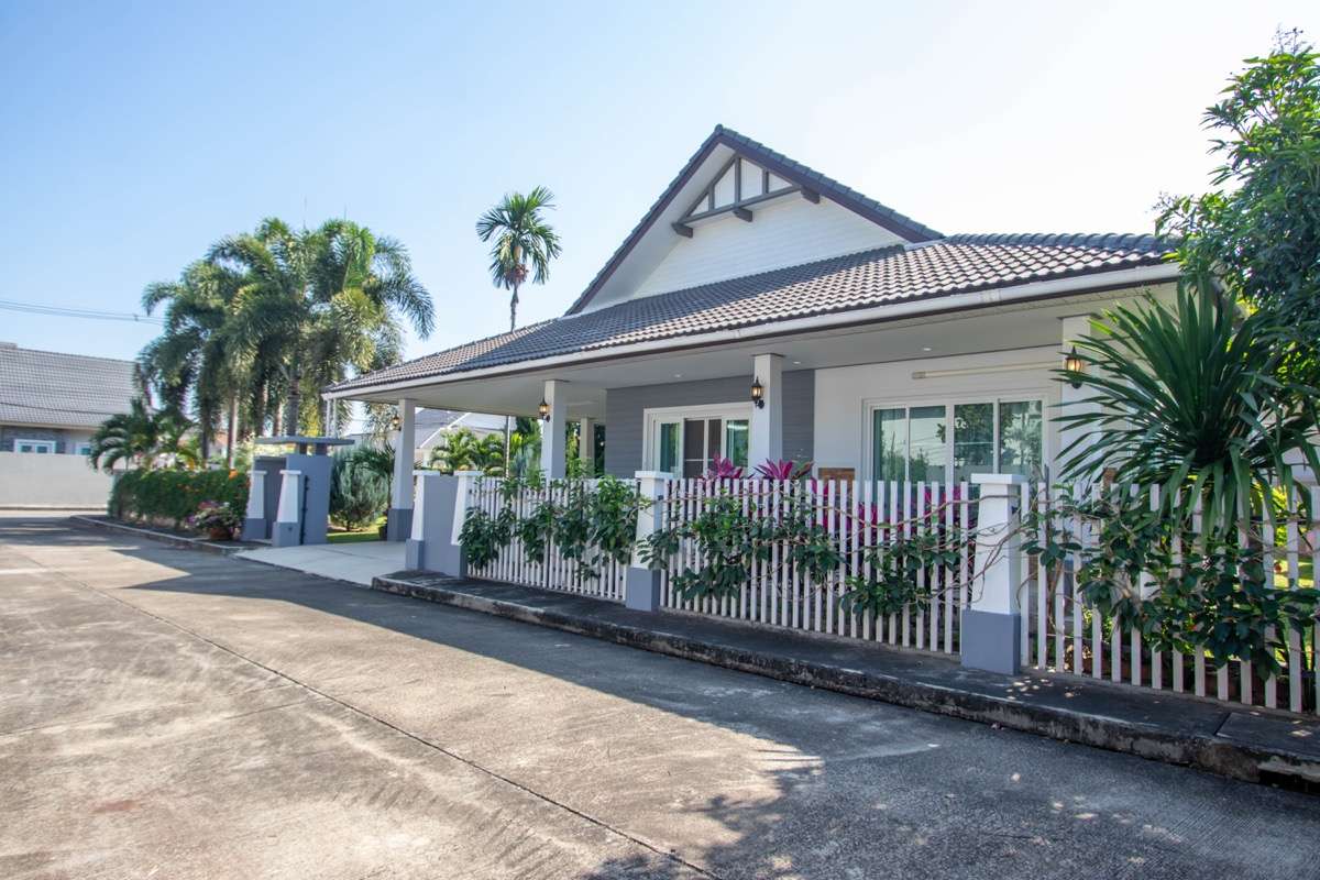 Delightful Three-Bedroom House for Sale in Sansaran La Bella-PH-SSR044