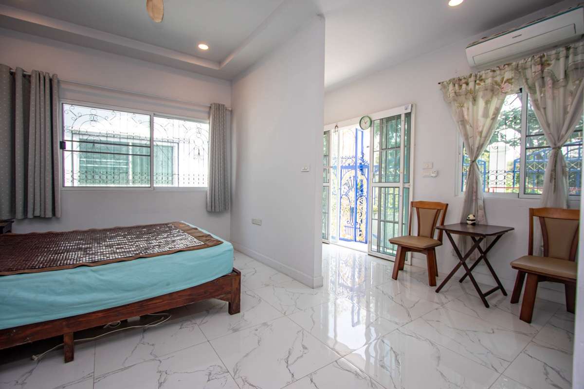 5 Bedroom House for Sale at San Phak Wan-PH-HD414