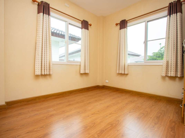 Well-Located Three-Bedroom Family Home for Sale at Urbana+1-PH-UBN1004