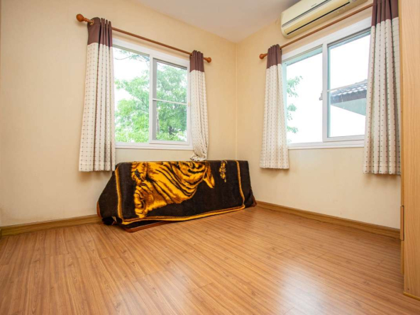 Well-Located Three-Bedroom Family Home for Sale at Urbana+1-PH-UBN1004