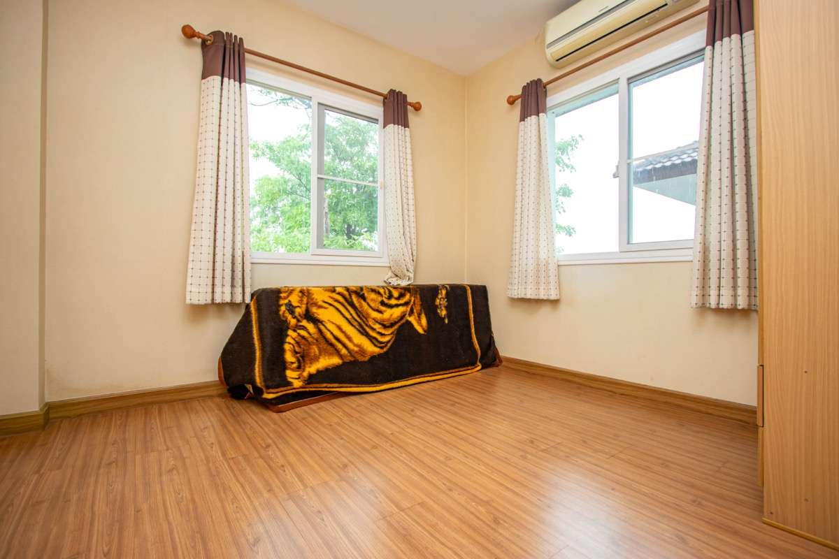 Well-Located Three-Bedroom Family Home for Sale at Urbana+1-PH-UBN1004