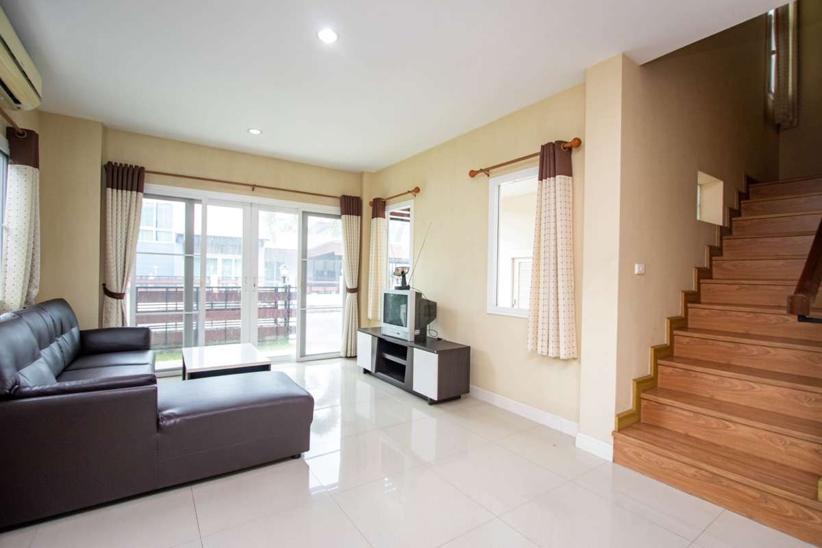 Well-Located Three-Bedroom Family Home for Sale at Urbana+1-PH-UBN1004