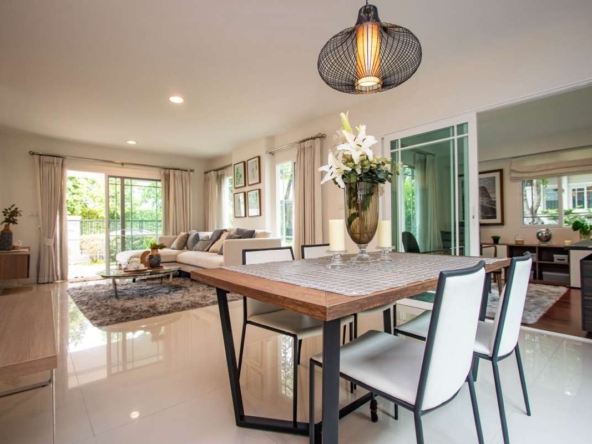 Attractively furnished 4 Bedroom House at Siwalee San Kamphaeng-PH-SANK228