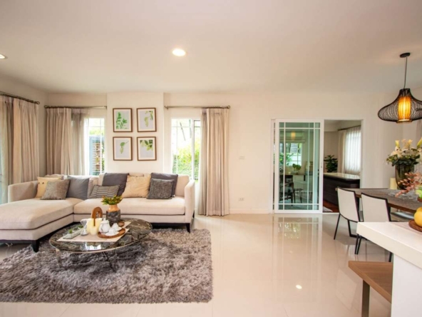 Attractively furnished 4 Bedroom House at Siwalee San Kamphaeng-PH-SANK228