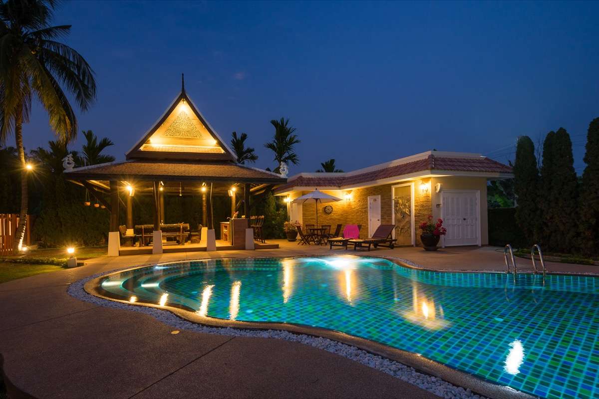 Beautiful Saraphi Family Estate – Luxury Living with Extensive Gardens
