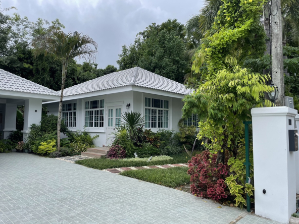 News refurbished 5 bedroom home with pool for sale-SHG-HS471