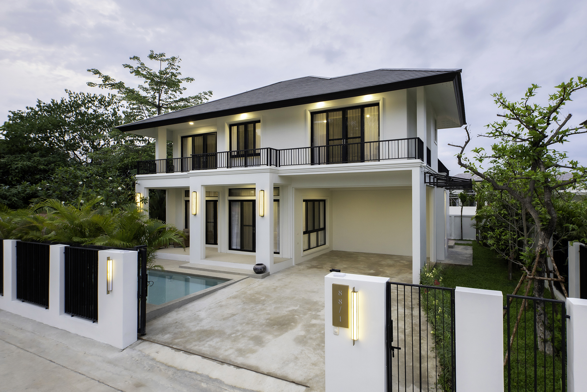 4 bedroom house with pool for sale in Saraphi-SHG-HS461