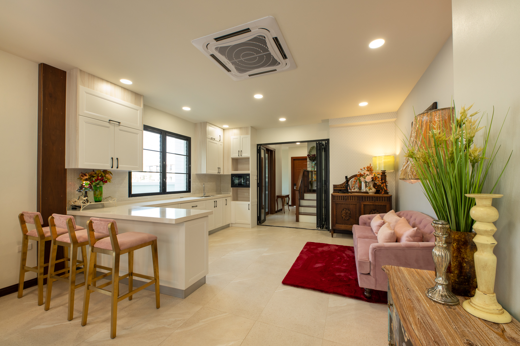 4 bedroom house with pool for sale in Saraphi-SHG-HS461