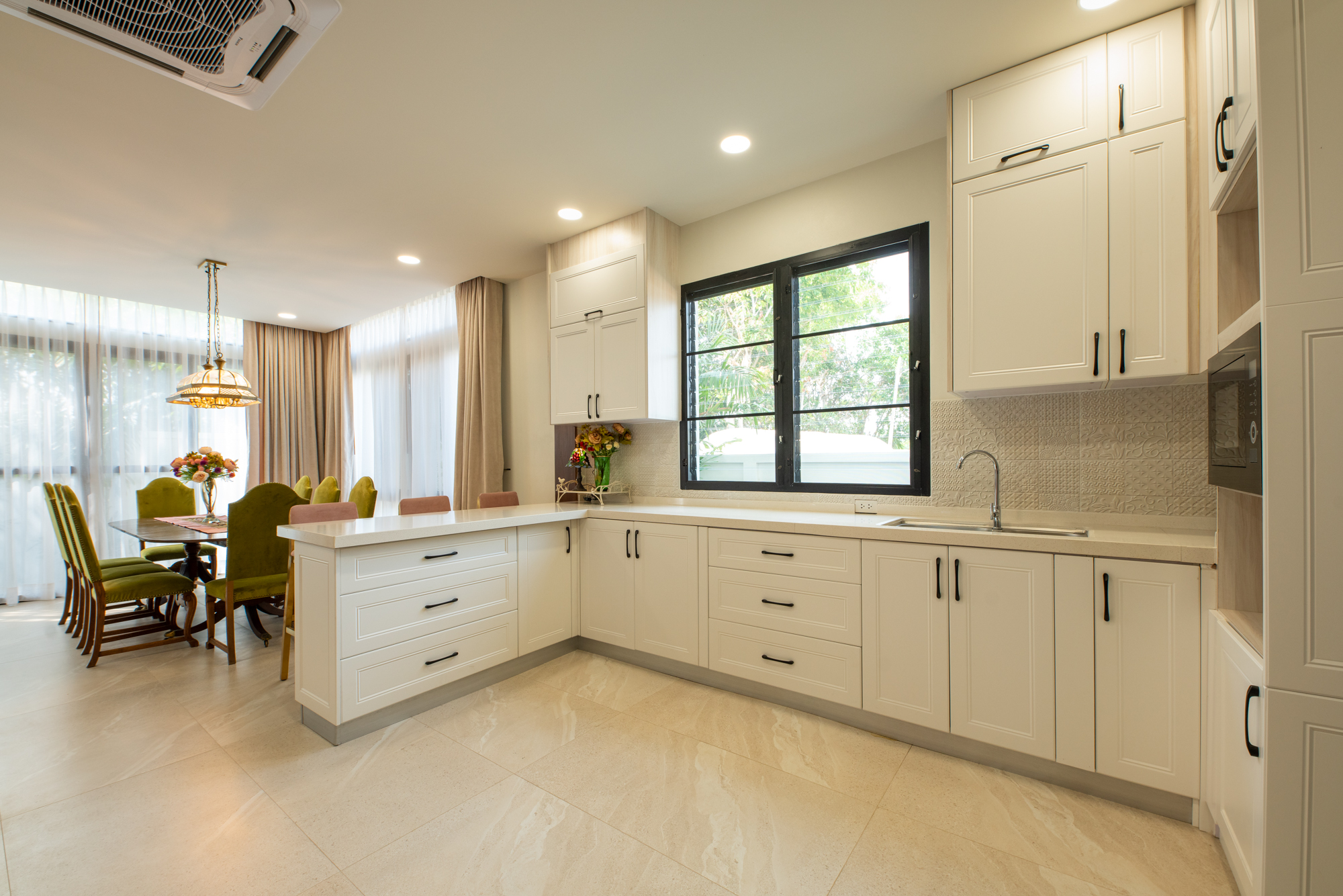 4 bedroom house with pool for sale in Saraphi-SHG-HS461