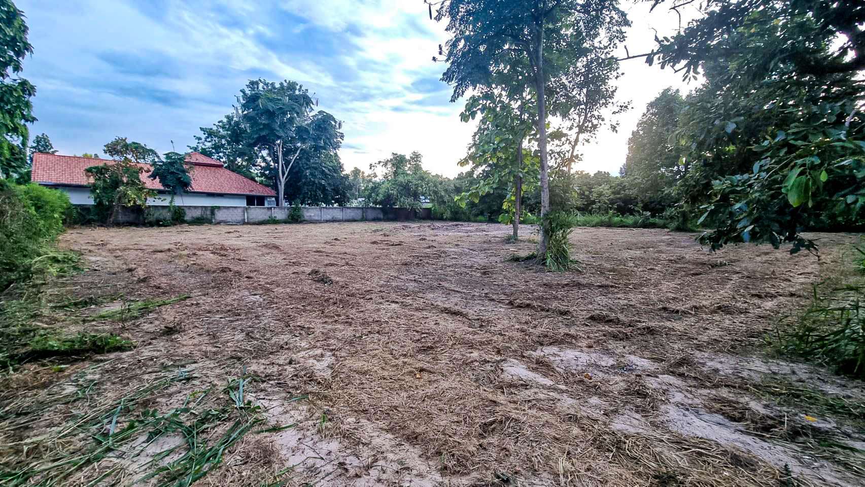 1 Rai Perfect For Building YOUR Dream Home!-PH-HDLAND020