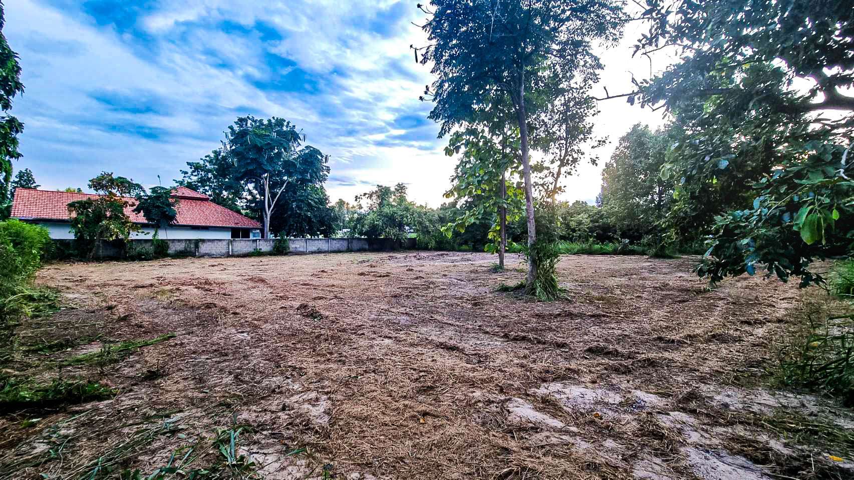 1 Rai Perfect For Building YOUR Dream Home!-PH-HDLAND020