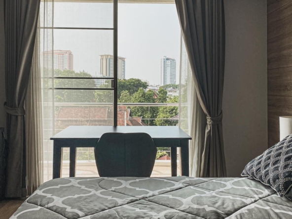 Prestigious 2-Bedroom 6th Floor Urban Retreat at Peaks Garden-TNP-D1216