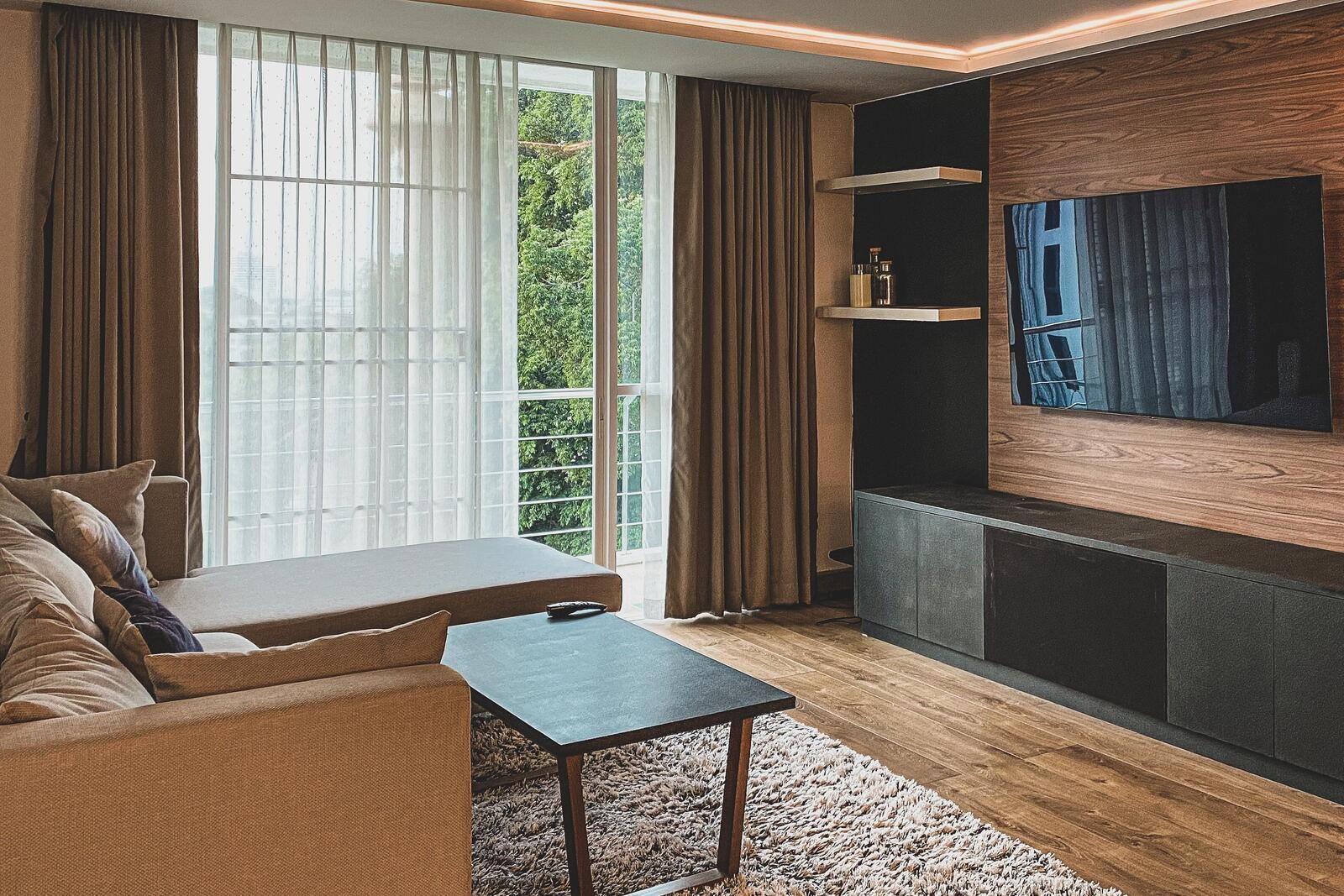 Prestigious 2-Bedroom 6th Floor Urban Retreat at Peaks Garden-TNP-D1216